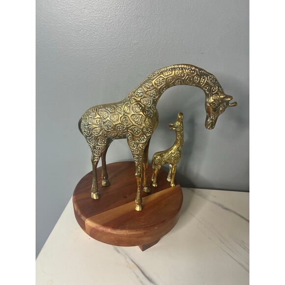 Vintage Solid Brass Giraffe Pair – Mama & Baby – Heavy, Detailed, Stunning - Picture 4 of 8